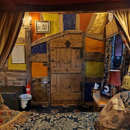 Wizards Thatch Luxury Suites Alderley Edge Eksteriør bilde