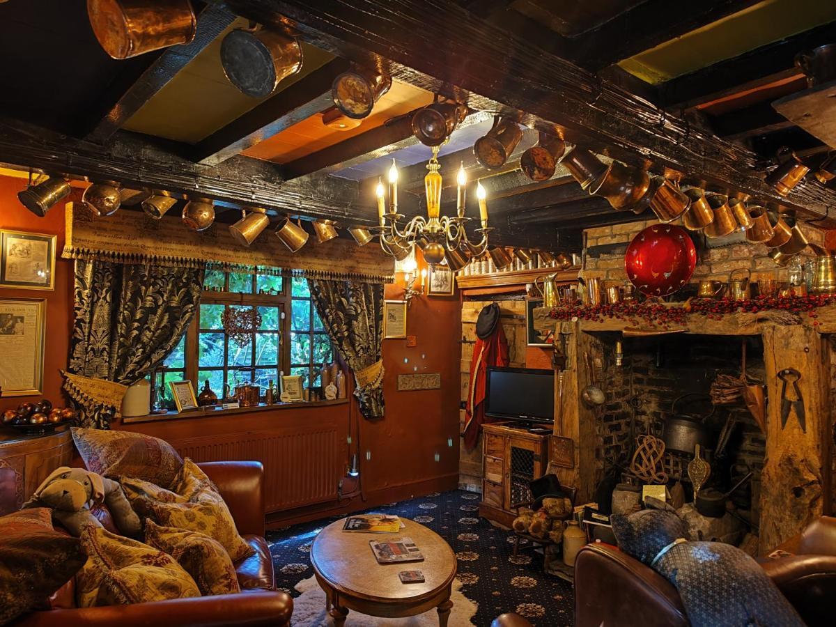 Wizards Thatch Luxury Suites Alderley Edge Eksteriør bilde