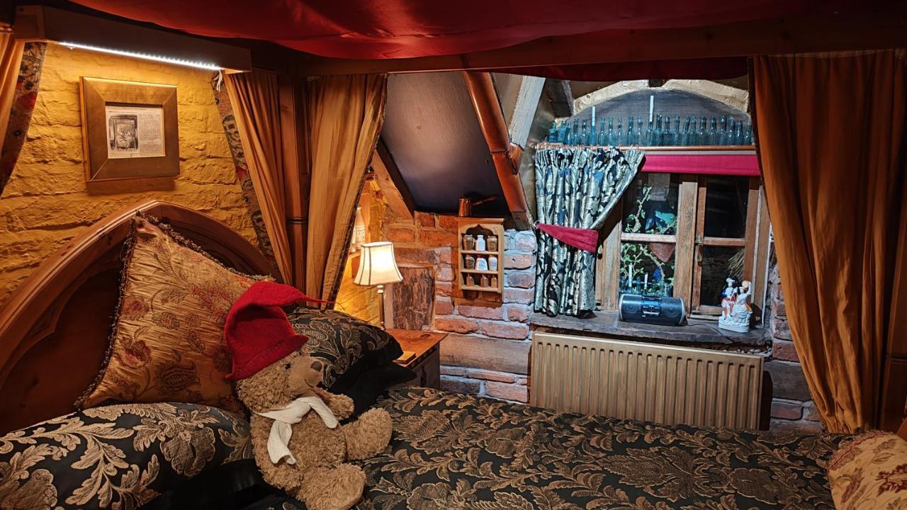 Wizards Thatch Luxury Suites Alderley Edge Eksteriør bilde