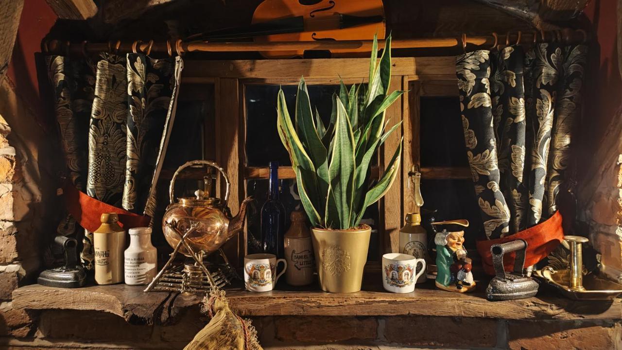 Wizards Thatch Luxury Suites Alderley Edge Eksteriør bilde