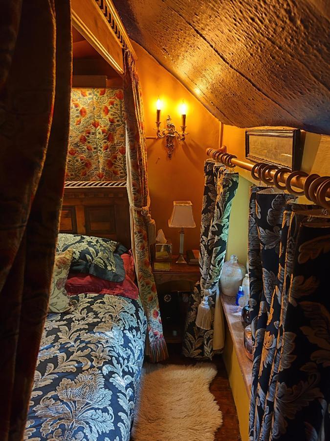 Wizards Thatch Luxury Suites Alderley Edge Eksteriør bilde